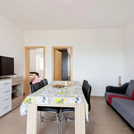 شقة Simplistic In With Balcony